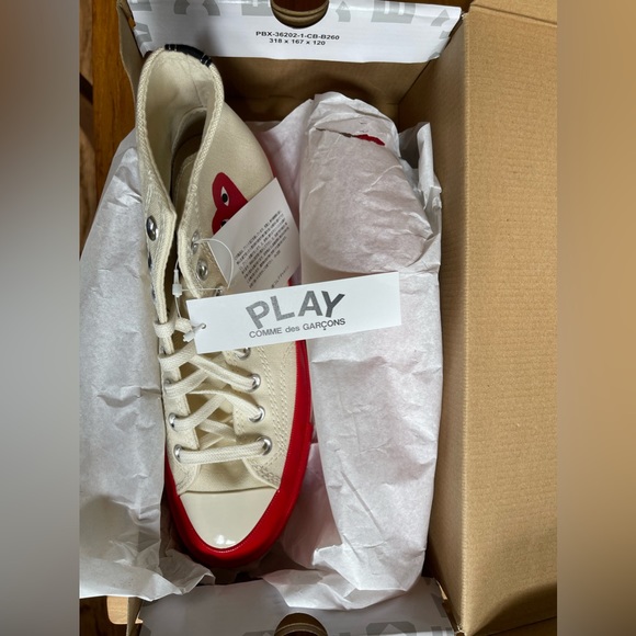 Converse Chuck Taylor All Star 70 High Comme does Garçons PLAY Egret Red. Unisex - Picture 3 of 6